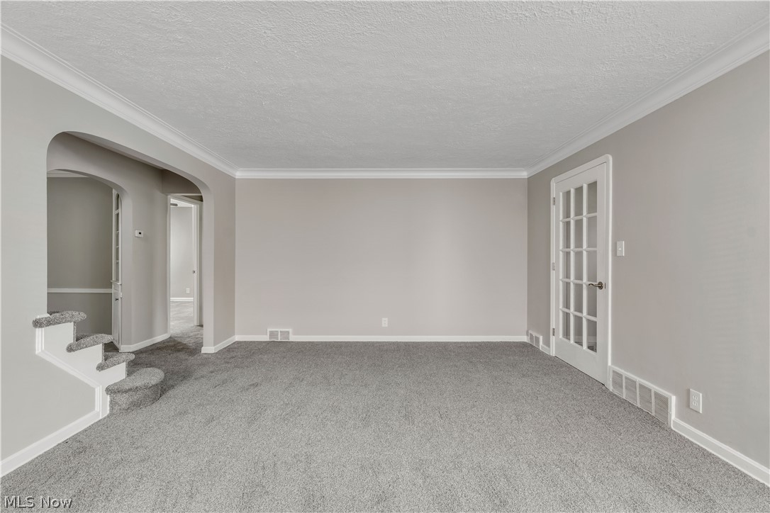 3210 Whitethorn Road Cleveland, OH 44118 - Photo 13 of 28