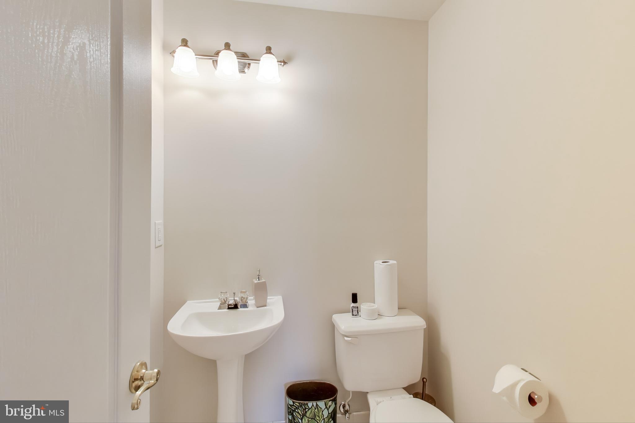 4228 Red Ridge Way, Unit 4228 Randallstown, MD 21133 - Photo 9 of 29 Main Level Half Bathroom