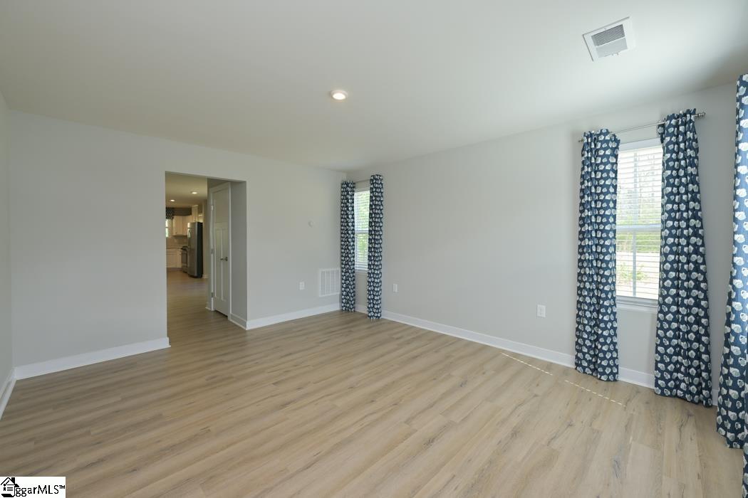 2 Englefield Drive Fountain Inn, SC 29644 - Photo 4 of 25 Gallery Image 4