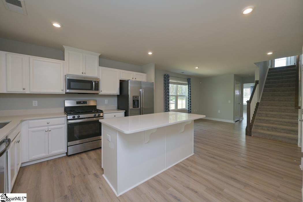 2 Englefield Drive Fountain Inn, SC 29644 - Photo 9 of 25 Gallery Image 9