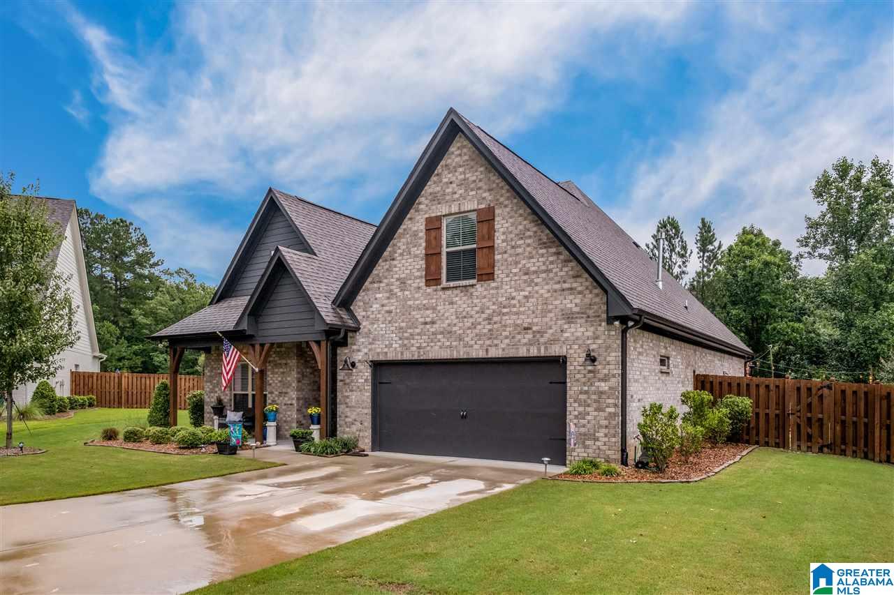 495 Ballantrae Road Pelham, AL 35124 - Photo 2 of 37