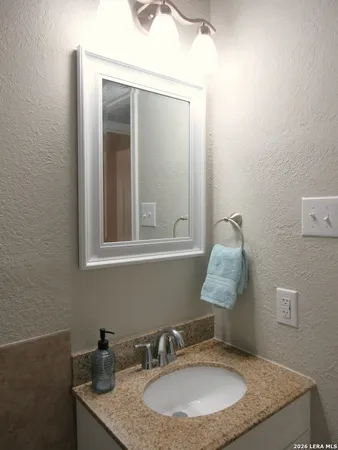 $234,500 | 301 Mockingbird Lane, Devine, TX 78016