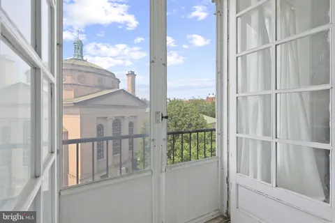 $495,000 | 3405 Greenway, Unit 406, Baltimore, MD 21218