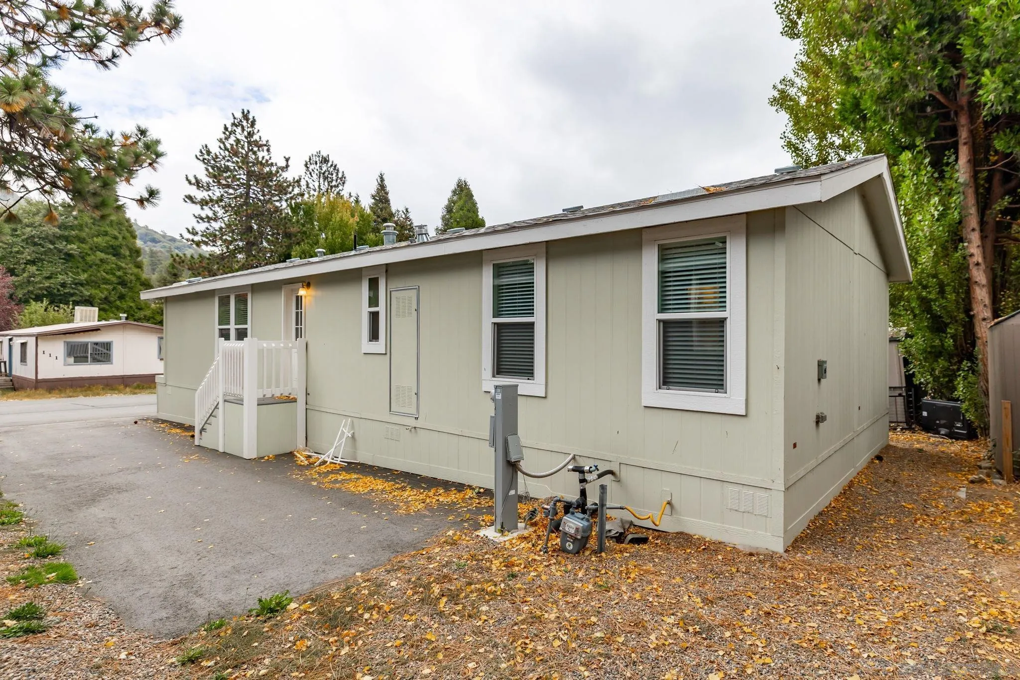 22899 Byron Road, Unit 77 Crestline, CA 92325 - Photo 27 of 33