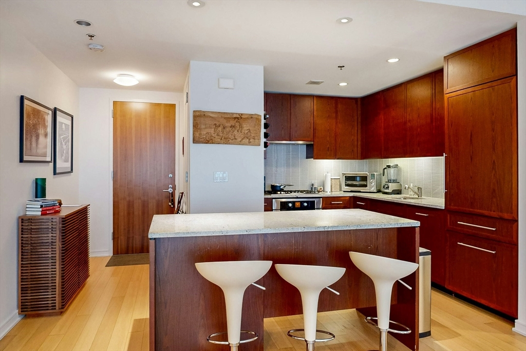 580 Washington Street, Unit 309 Boston, MA 02111 - Photo 7 of 33