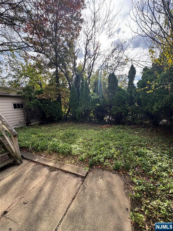 898 Lancaster Road Ridgefield, NJ 07657 - Photo 3 of 12