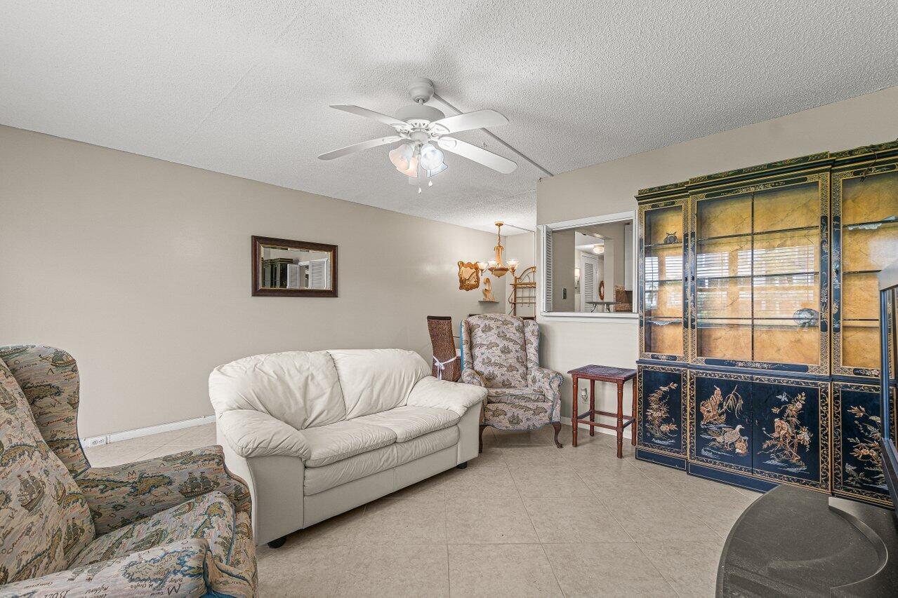 175 Suffolk F Boca Raton, FL 33434 - Photo 6 of 23 006-175SuffolkE-BocaRaton-FL-33434-SMALL
