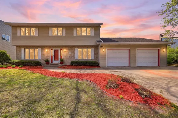 $415,000 | 917 East Kramer Lane, Appleton, WI 54915