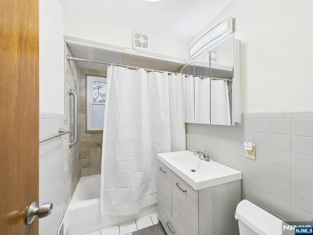 $3,700 | 114 Ackerman Avenue, Ridgewood, NJ 07450