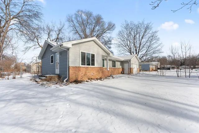 $334,900 | 6816 75th Avenue North, Brooklyn Park, MN 55428