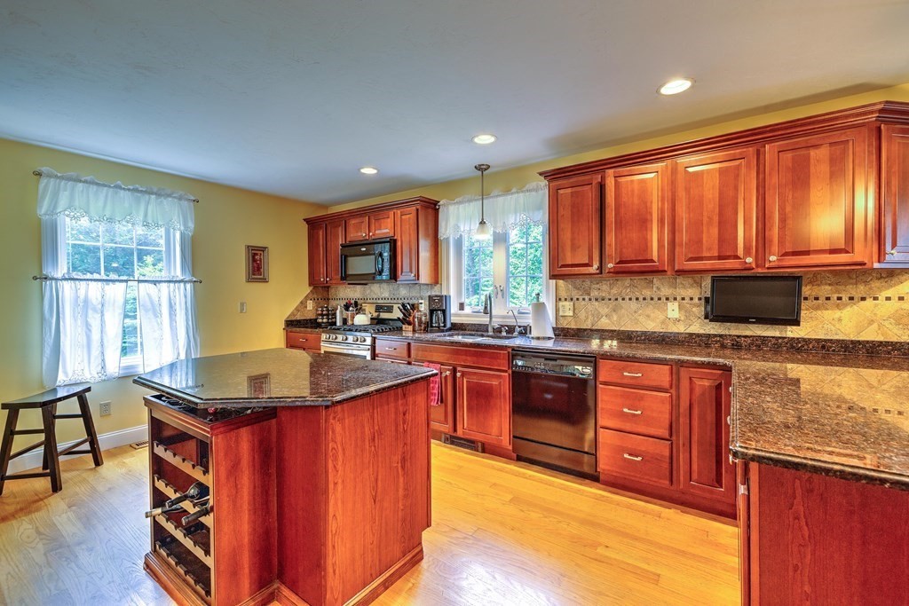 145 Little Alum Road Brimfield, MA 01010 - Photo 7 of 42 Gallery Image 7