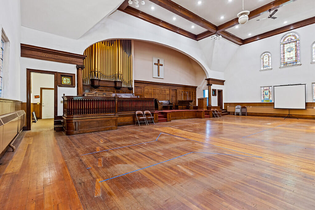 112 Washington Street Rumford, ME 04276 - Photo 12 of 54 52_BP5A0156_DxO_mls