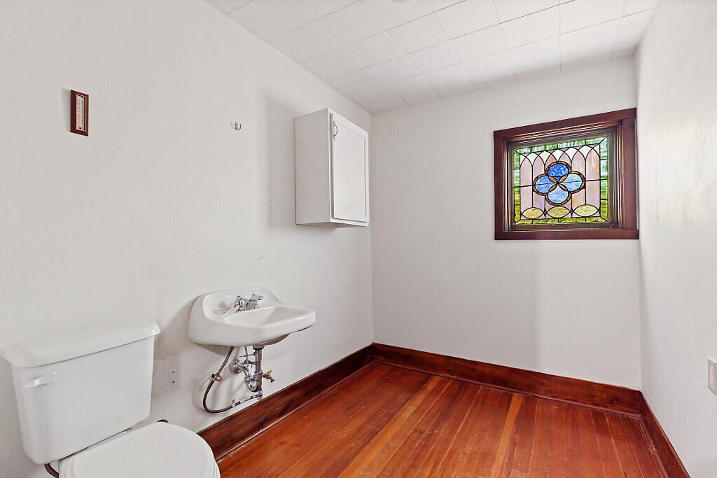 112 Washington Street Rumford, ME 04276 - Photo 25 of 54 37_BP5A0111_DxO_mls