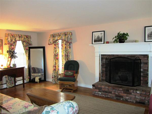 7 Buckboard Road Duxbury, MA 02332 - Photo 4 of 18 Gallery Image 4