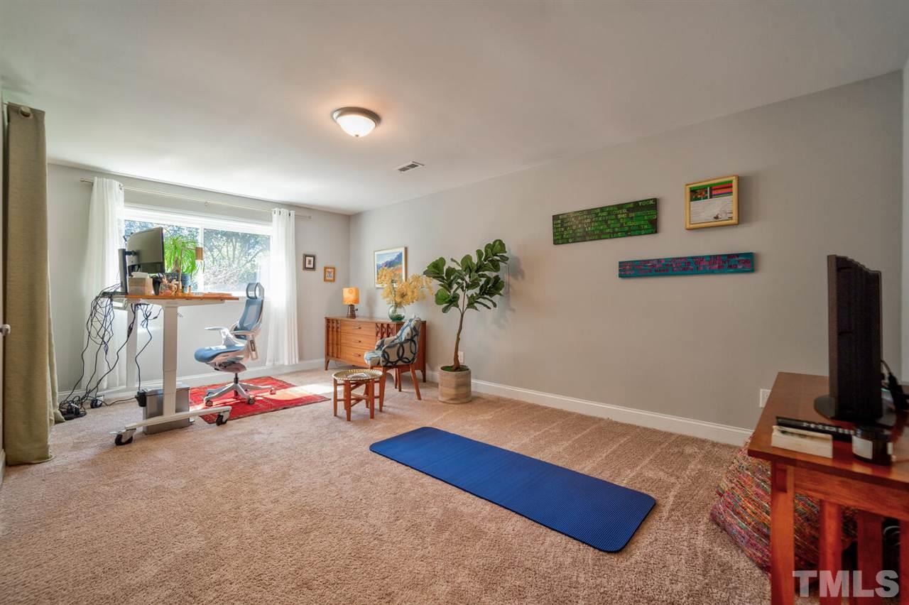 5700 Deblyn Avenue Raleigh, NC 27612 - Photo 9 of 30 Gallery Image 9