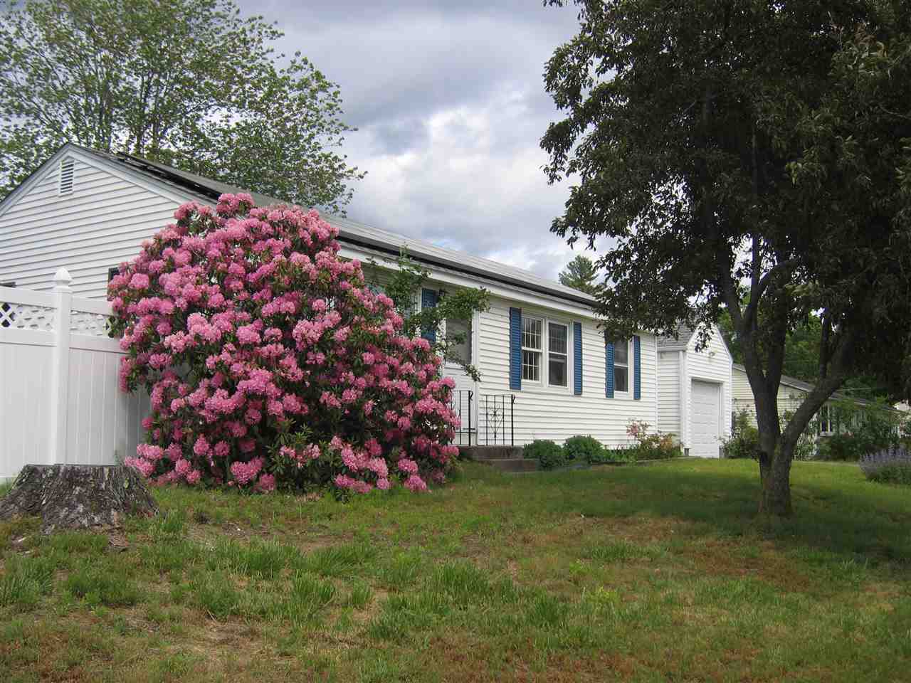 226 Lund Road Nashua, NH 03060 - Photo 2 of 20