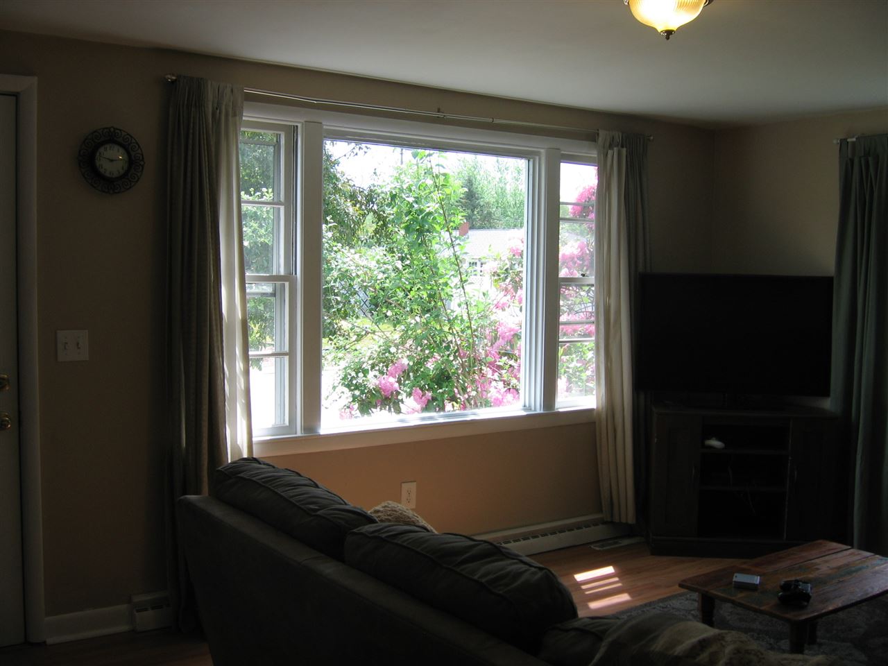 226 Lund Road Nashua, NH 03060 - Photo 9 of 20