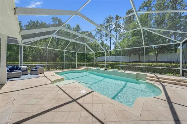 $875,000 | 5913 Flatwoods Manor Circle, Lithia, FL 33547