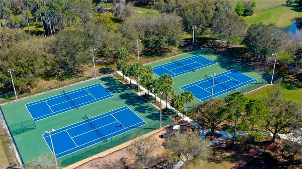 $875,000 | 5913 Flatwoods Manor Circle, Lithia, FL 33547