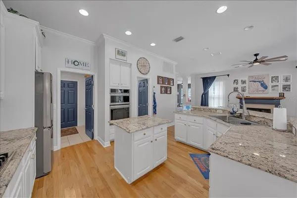 $875,000 | 5913 Flatwoods Manor Circle, Lithia, FL 33547