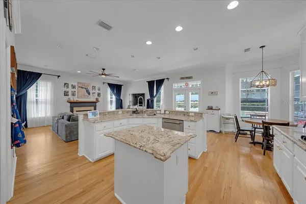 $875,000 | 5913 Flatwoods Manor Circle, Lithia, FL 33547