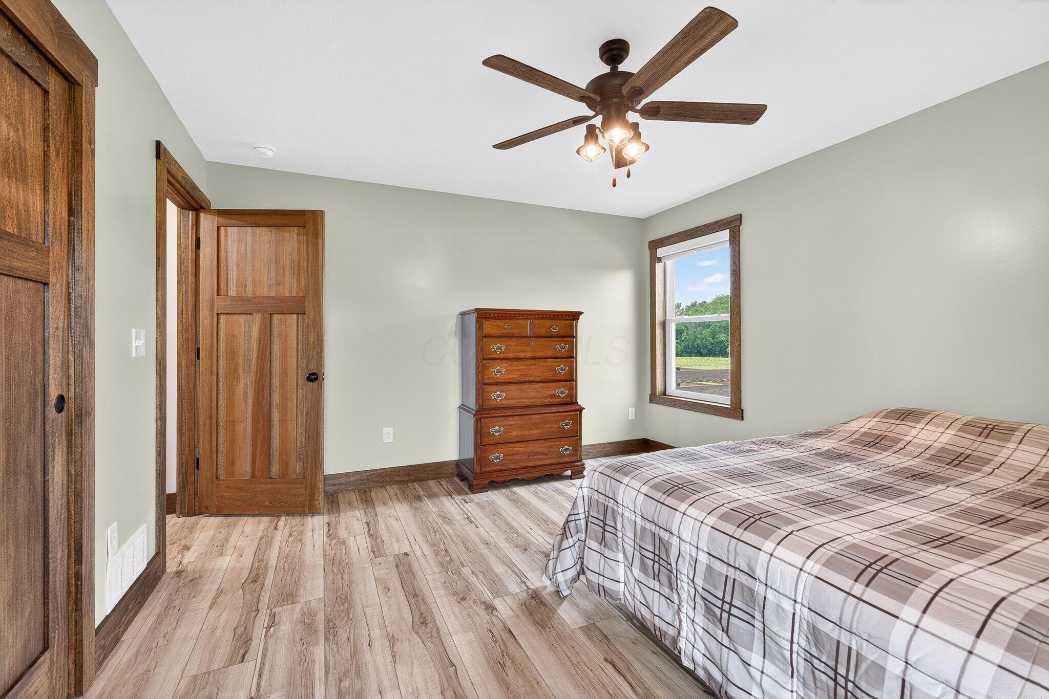 25461 Shoemaker Road Circleville, OH 43113 - Photo 37 of 61 25461 Shoemaker (Interior)-24