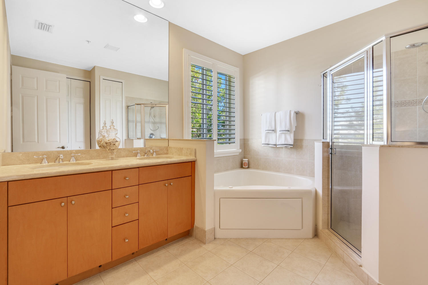 3000 Waterside Circle Boynton Beach, FL 33435 - Photo 14 of 29 3000 Waterside Cir Boynton-large-018-8-M