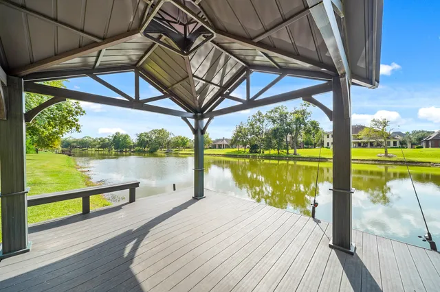 $1,200,000 | 4703 Oxbow Circle West, Fulshear, TX 77441