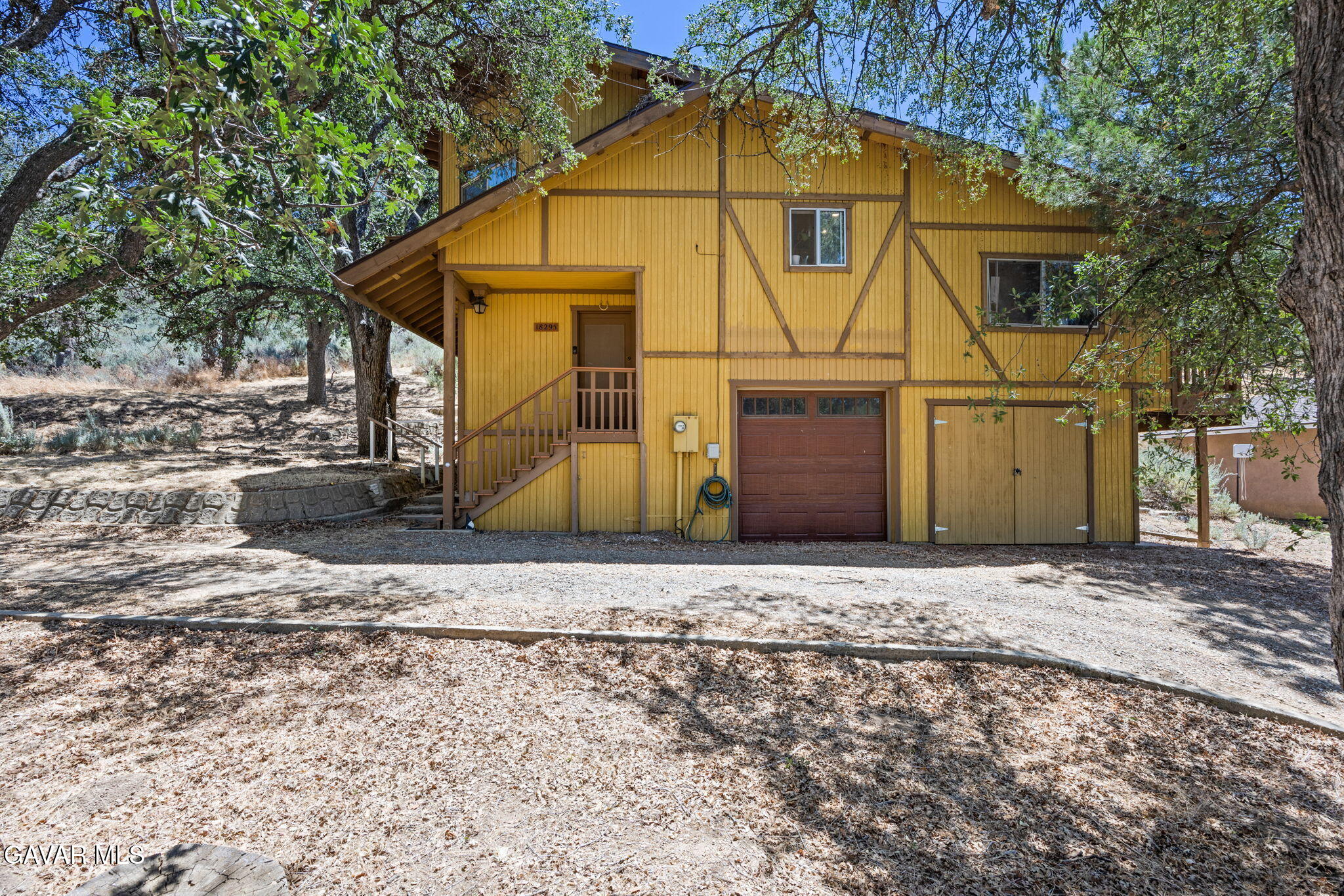 18295 Alps Drive Tehachapi, CA 93561 - Photo 4 of 37 4-web-or-mls-IMG_9812
