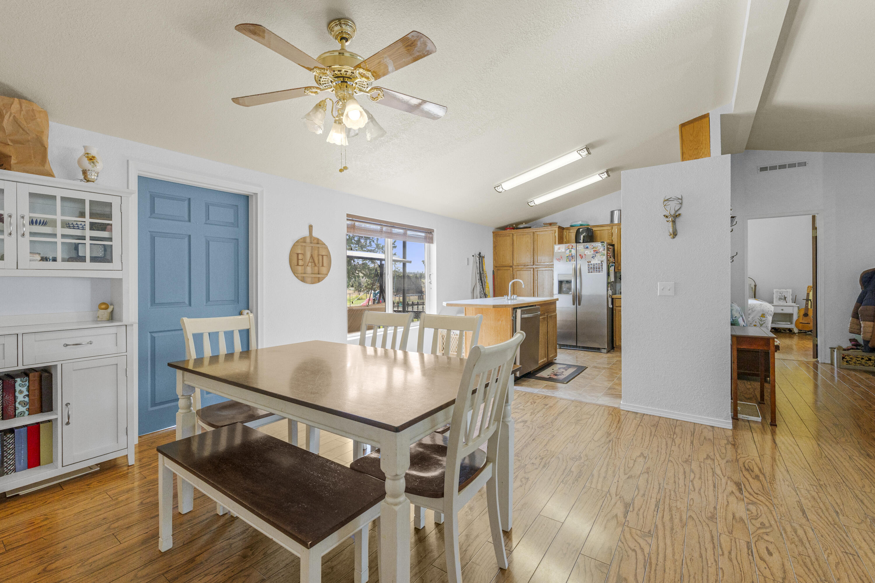605 Southeast Kinkade Road Madras, OR 97741 - Photo 10 of 44