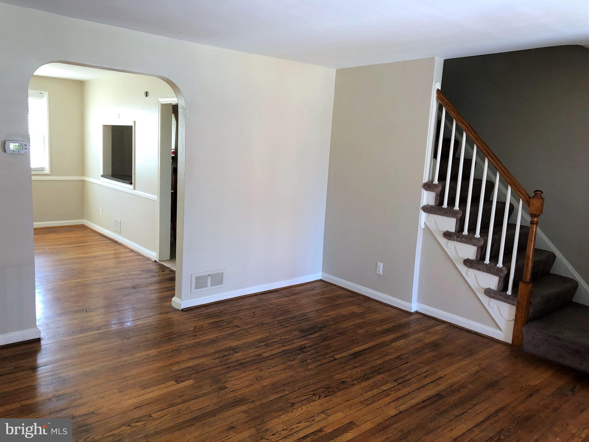 5415 Whitlock Road Baltimore, MD 21229 - Photo 2 of 22 Living Room w/Hardwoods