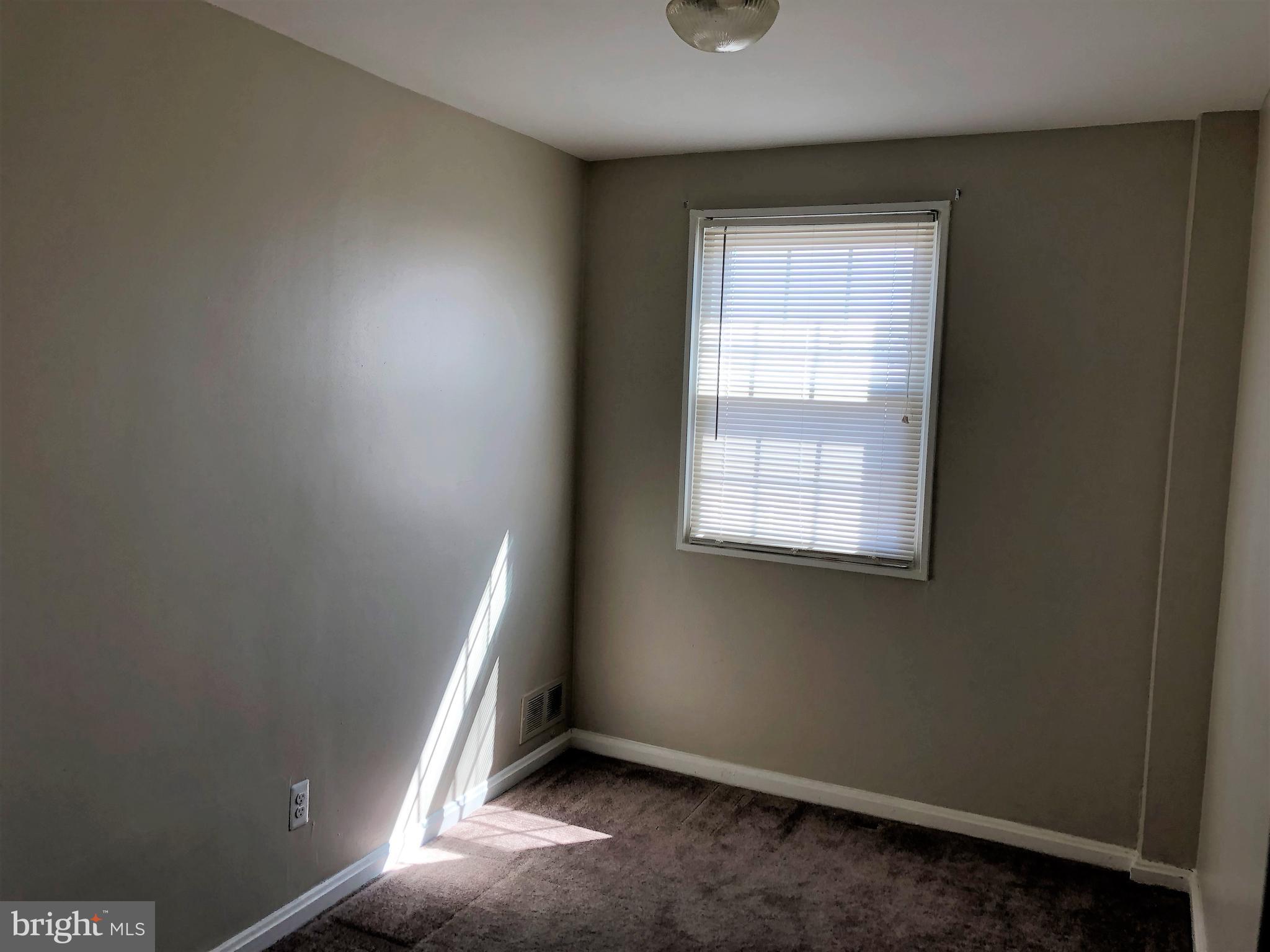 5415 Whitlock Road Baltimore, MD 21229 - Photo 16 of 22 Bedroom 3