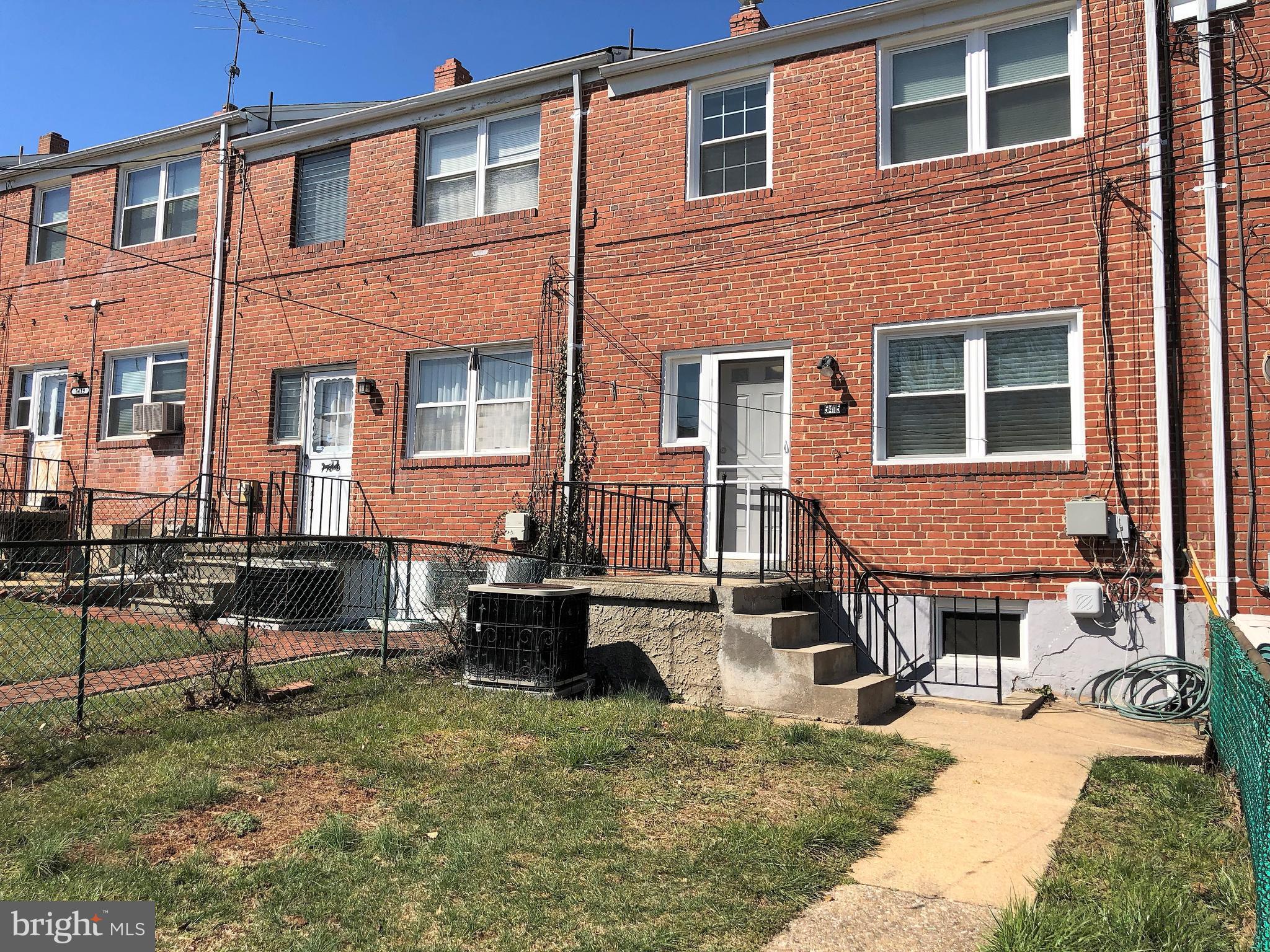 5415 Whitlock Road Baltimore, MD 21229 - Photo 21 of 22 Fenced-in Yard