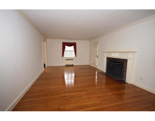 21 Fairlee Road Newton, MA 02468 - Photo 4 of 13