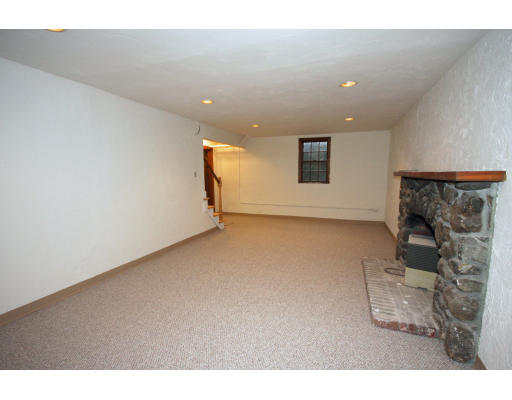 21 Fairlee Road Newton, MA 02468 - Photo 7 of 13
