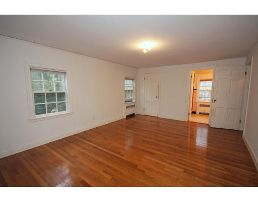 21 Fairlee Road Newton, MA 02468 - Photo 8 of 13