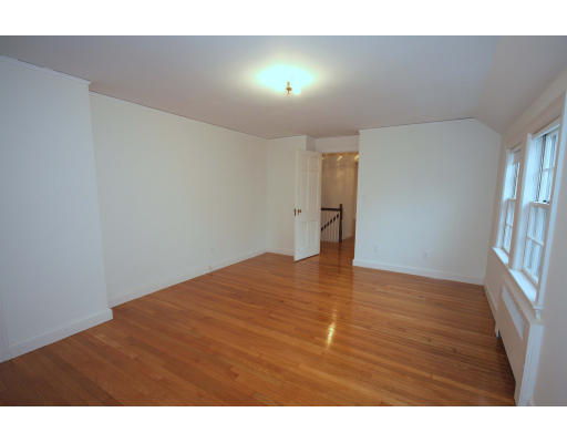 21 Fairlee Road Newton, MA 02468 - Photo 10 of 13