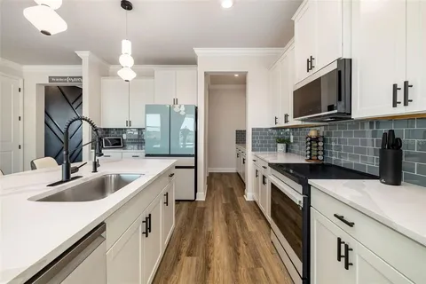 $679,000 | 18320 Thistleberry Place, Bradenton, FL 34211