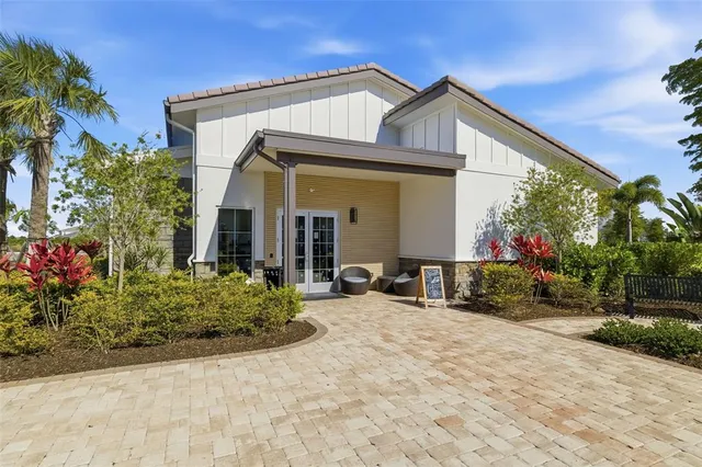 $699,000 | 18320 Thistleberry Place, Bradenton, FL 34211