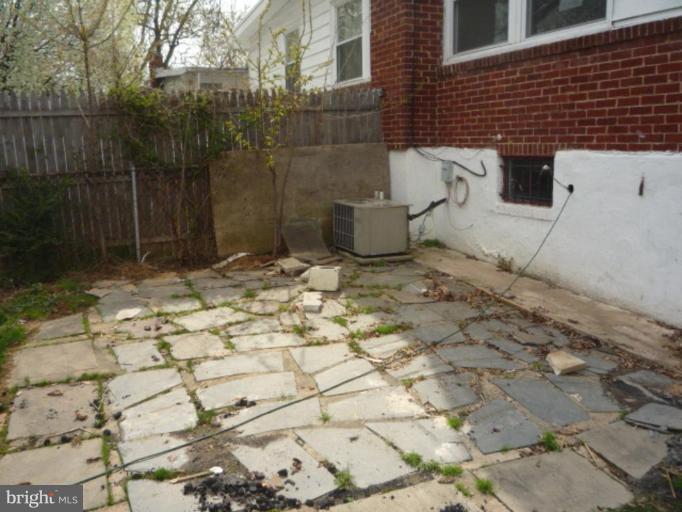 1031 Ruatan Street Silver Spring, MD 20903 - Photo 17 of 20 Patio