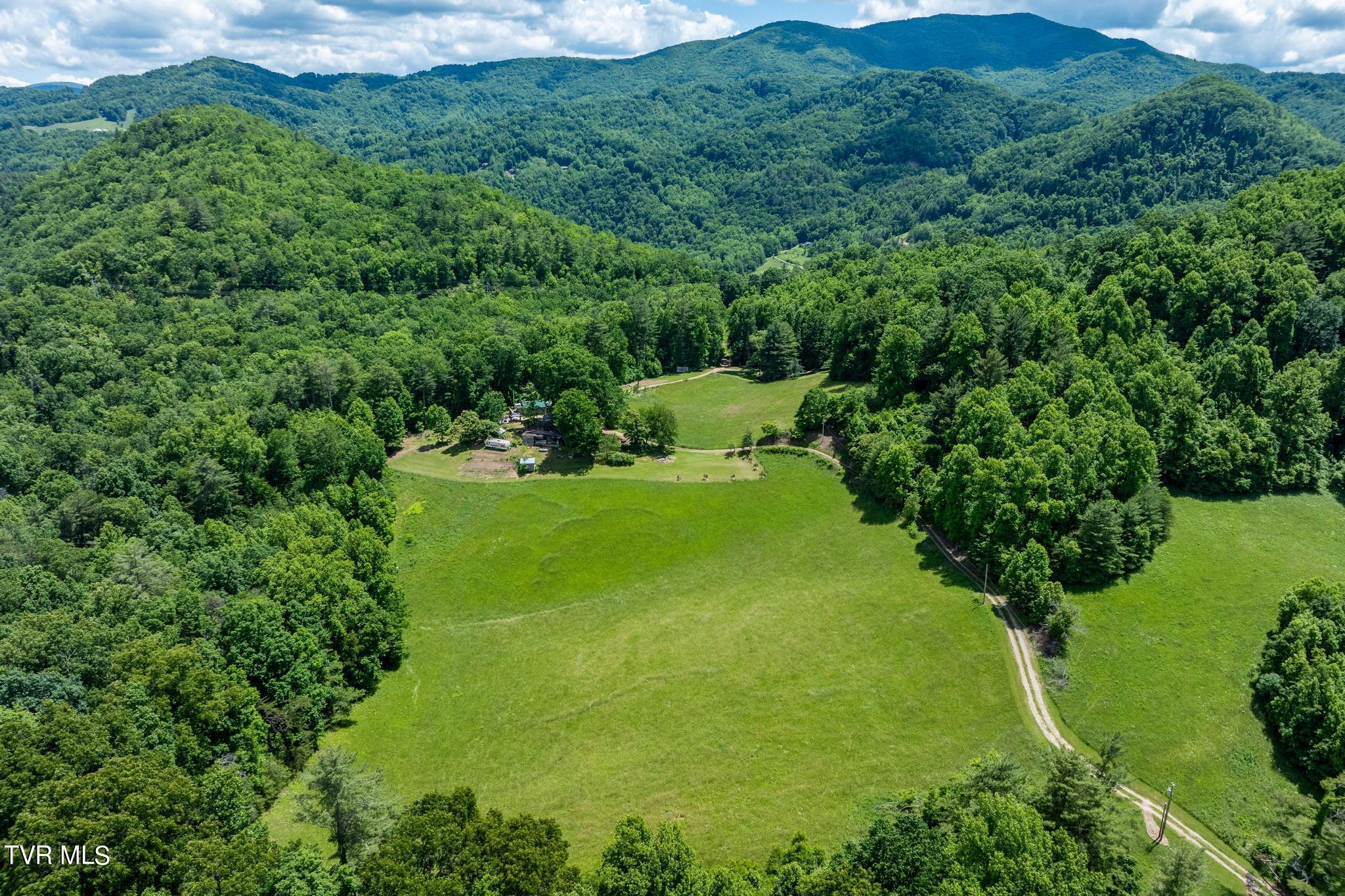 Tbd Tbd Dark Hollow Butler, TN 37640 - Photo 15 of 50 TBD Dark Hollow Private Dr (15 of 59)