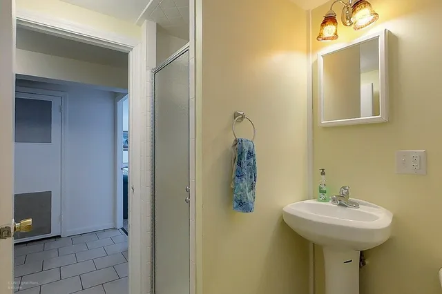 $3,100 | 88 Woodland Drive, Portsmouth, RI 02871