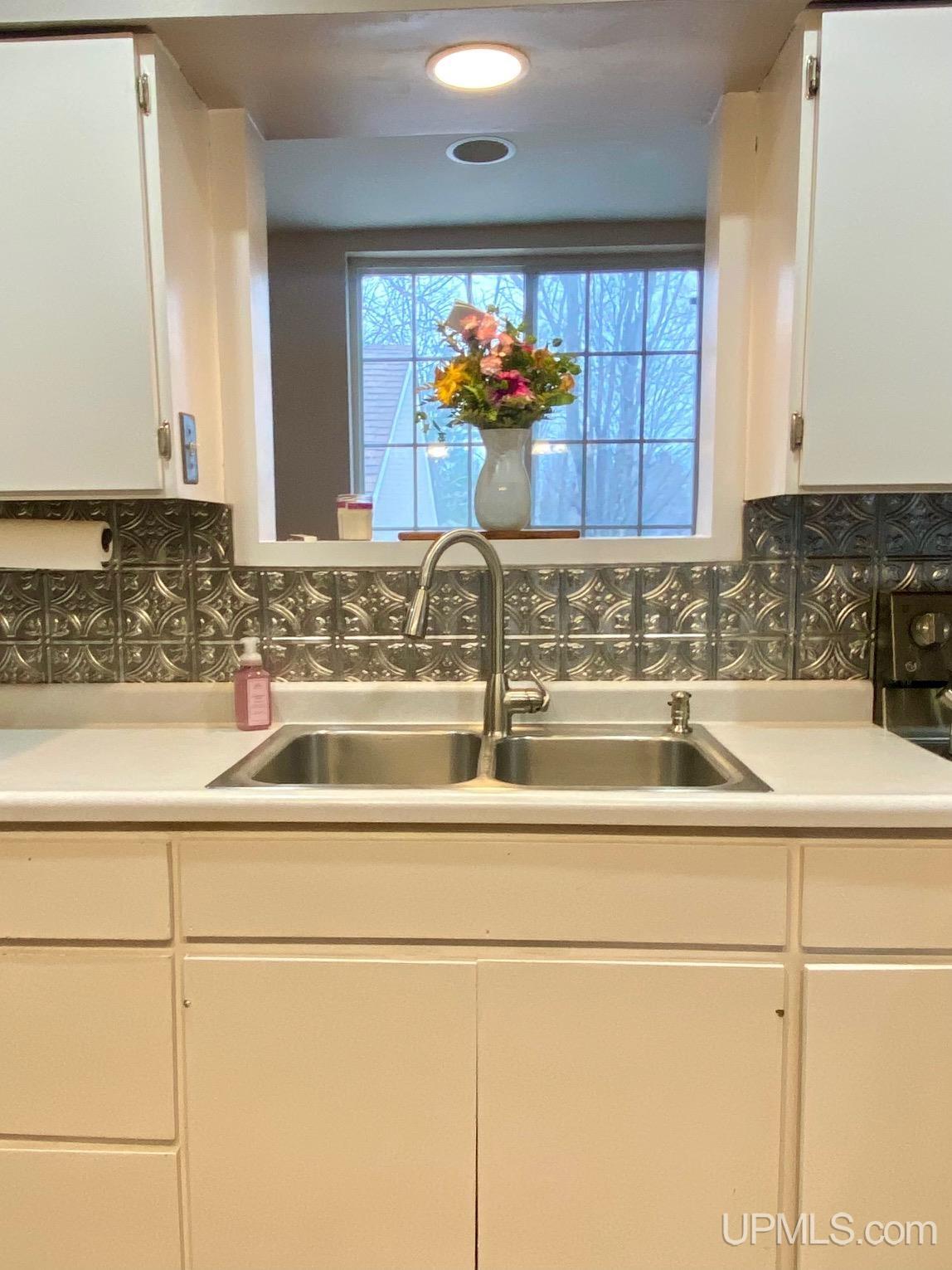 740 Willow Road Marquette, MI 49855 - Photo 11 of 67 Gallery Image 11