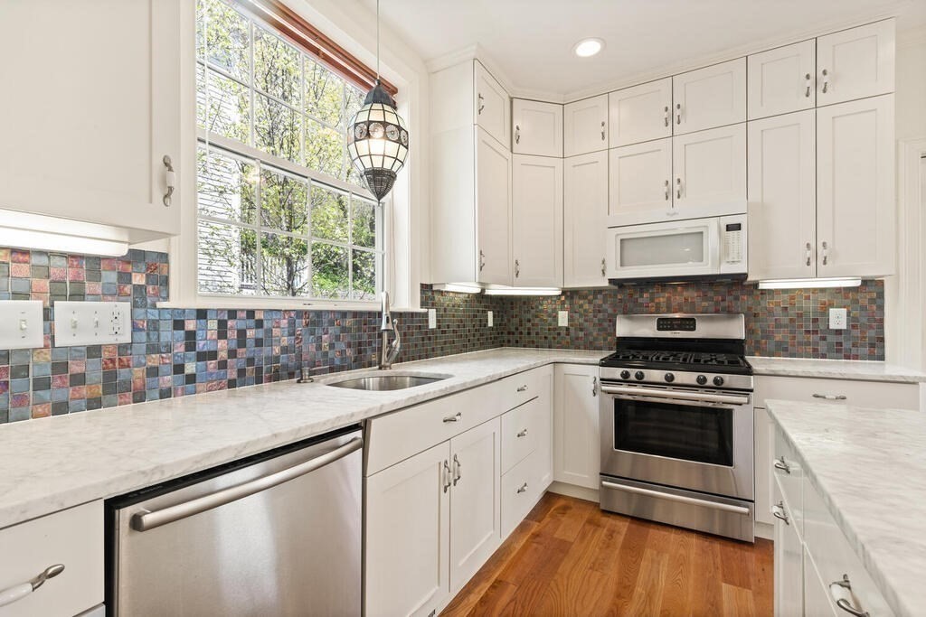 38 Bellevue Road Arlington, MA 02476 - Photo 6 of 22 Gallery Image 6
