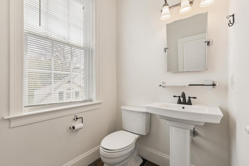38 Bellevue Road Arlington, MA 02476 - Photo 9 of 22 Gallery Image 9