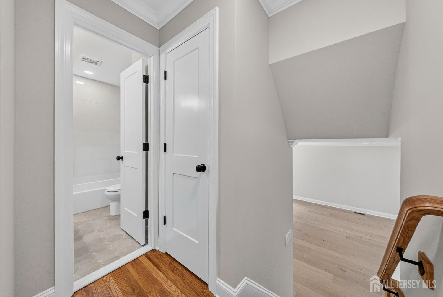 34 Larchmont Road Edison, NJ 08837 - Photo 32 of 38
