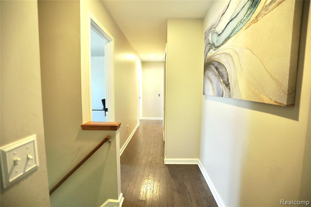 45587 Hanford Road Canton, MI 48187 - Photo 46 of 68 Gallery Image 46