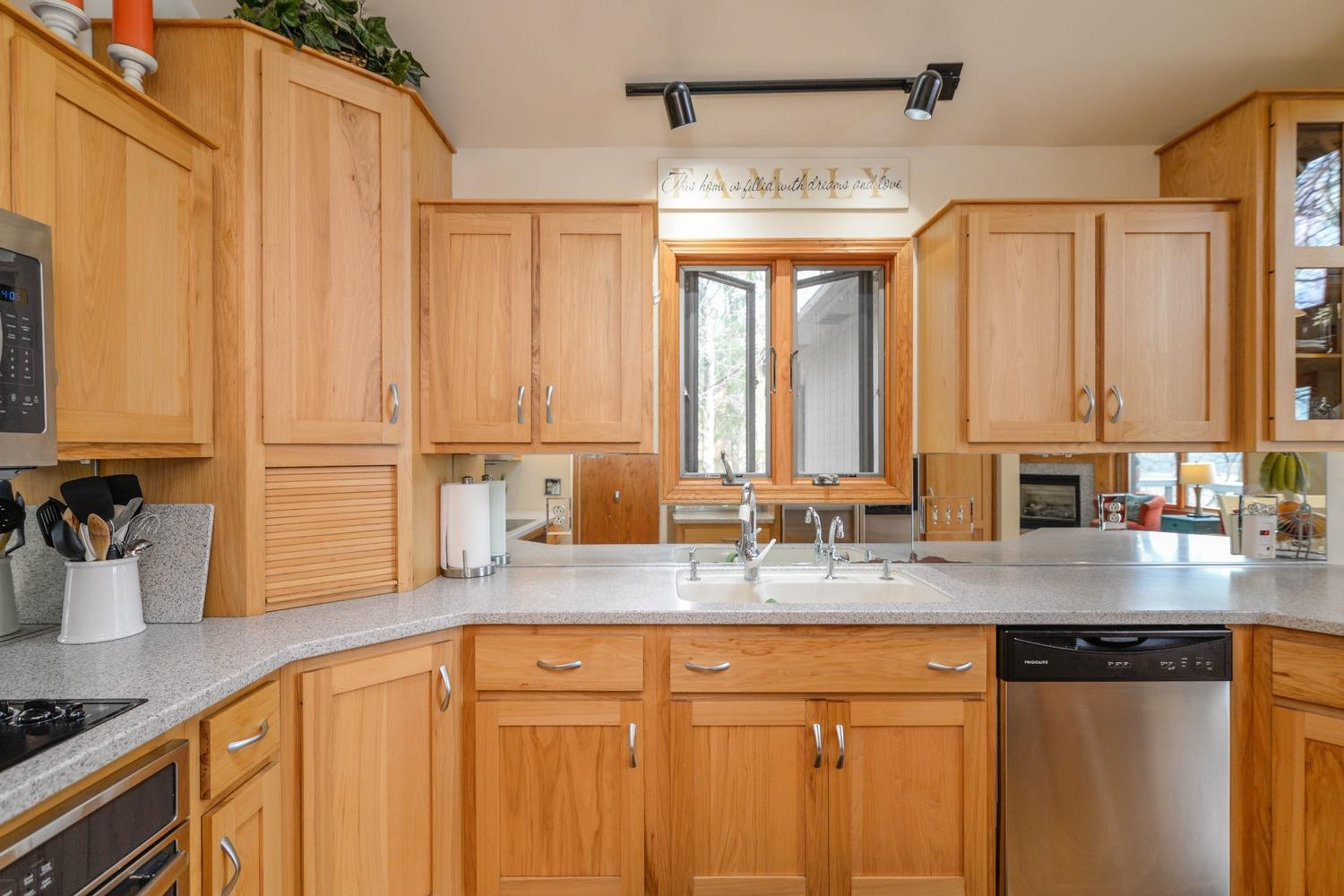 14135 Island Lake Road Chelsea, MI 48118 - Photo 18 of 48 Photo 18