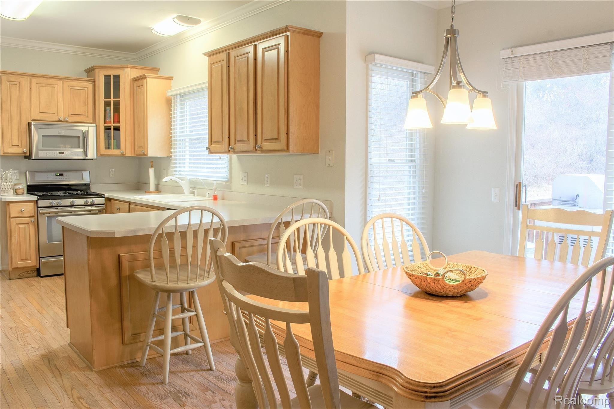 4793 Whipple Lake Road Clarkston, MI 48348 - Photo 15 of 46 United-12.jpg