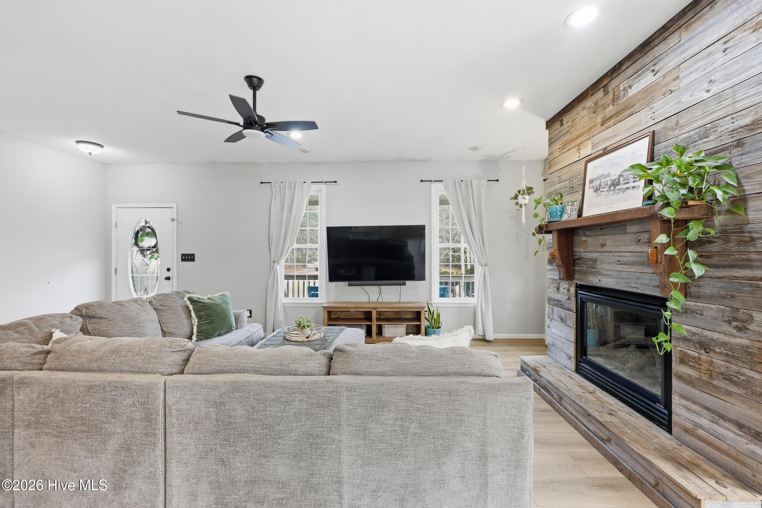 119 Lighthouse View Aydlett, NC 27916 - Photo 12 of 48 15__39a0472